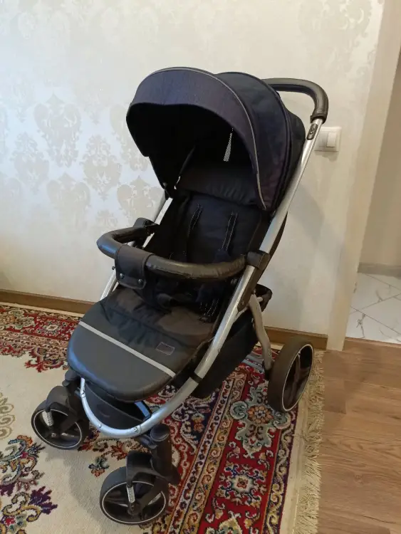 Коляска прогулочная