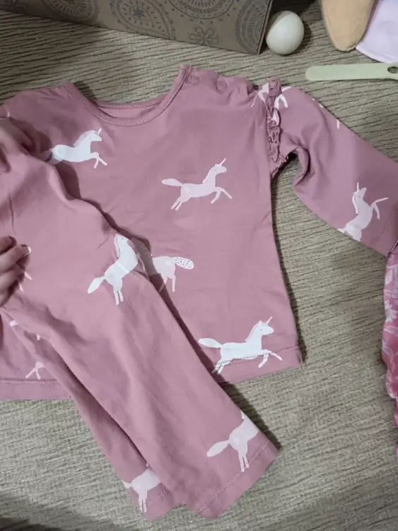 Костюмы все 68р