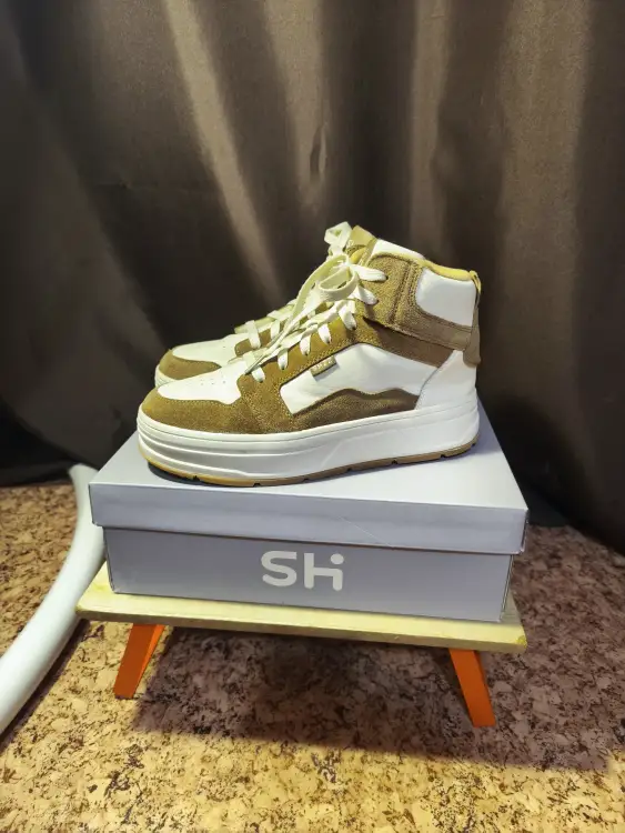 Кроссовки высокие утеплённые нат кожа