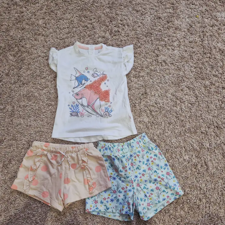 Лот на девочку