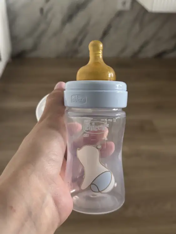Бутылочка Chicco 0+