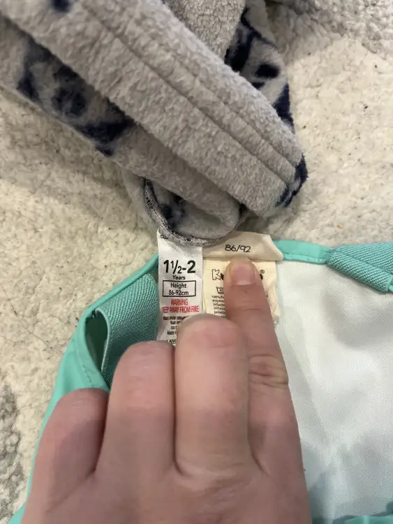 Лот новый комбинезон и кофточка на флисе.86-92