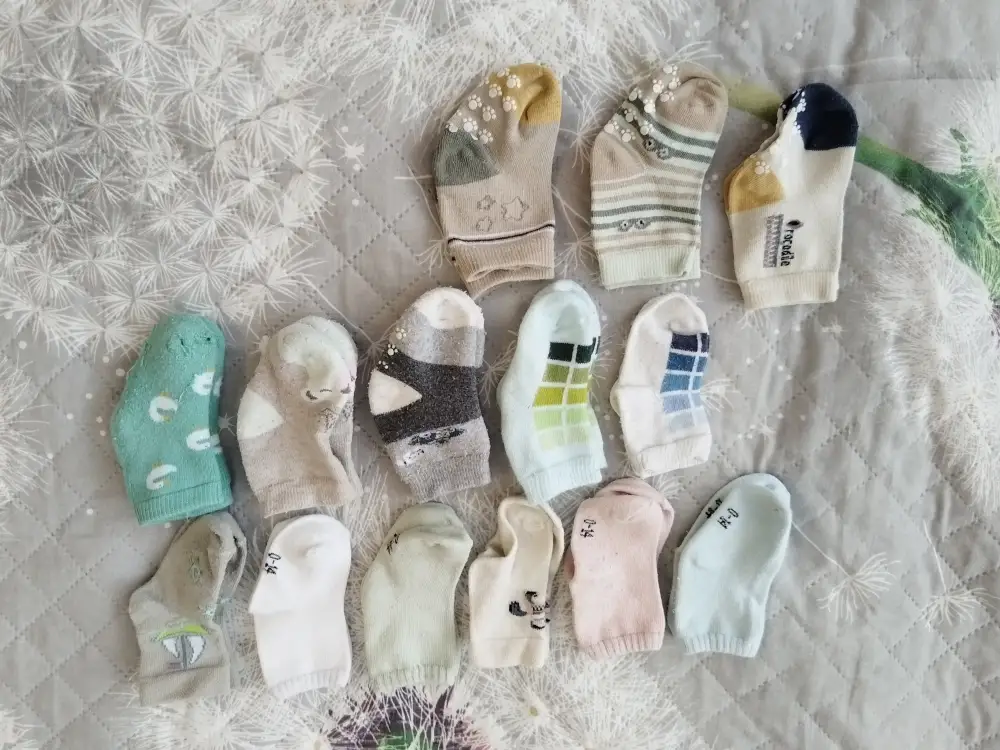 Носочки, шапочки,слюнявчики