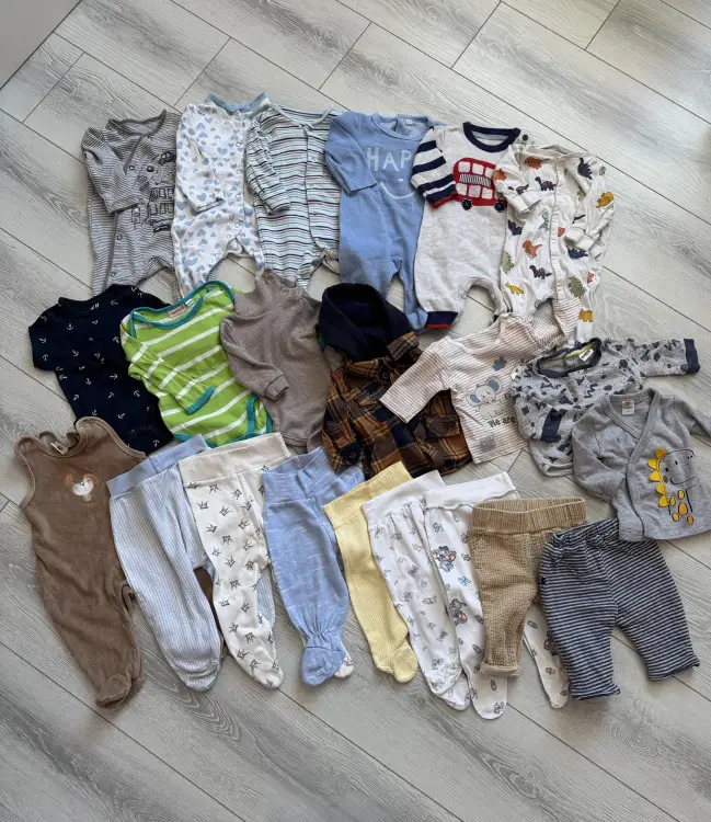 Лот одежды для малыша на рост 56-62