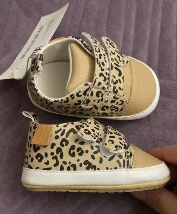 Пинетки для малышки.