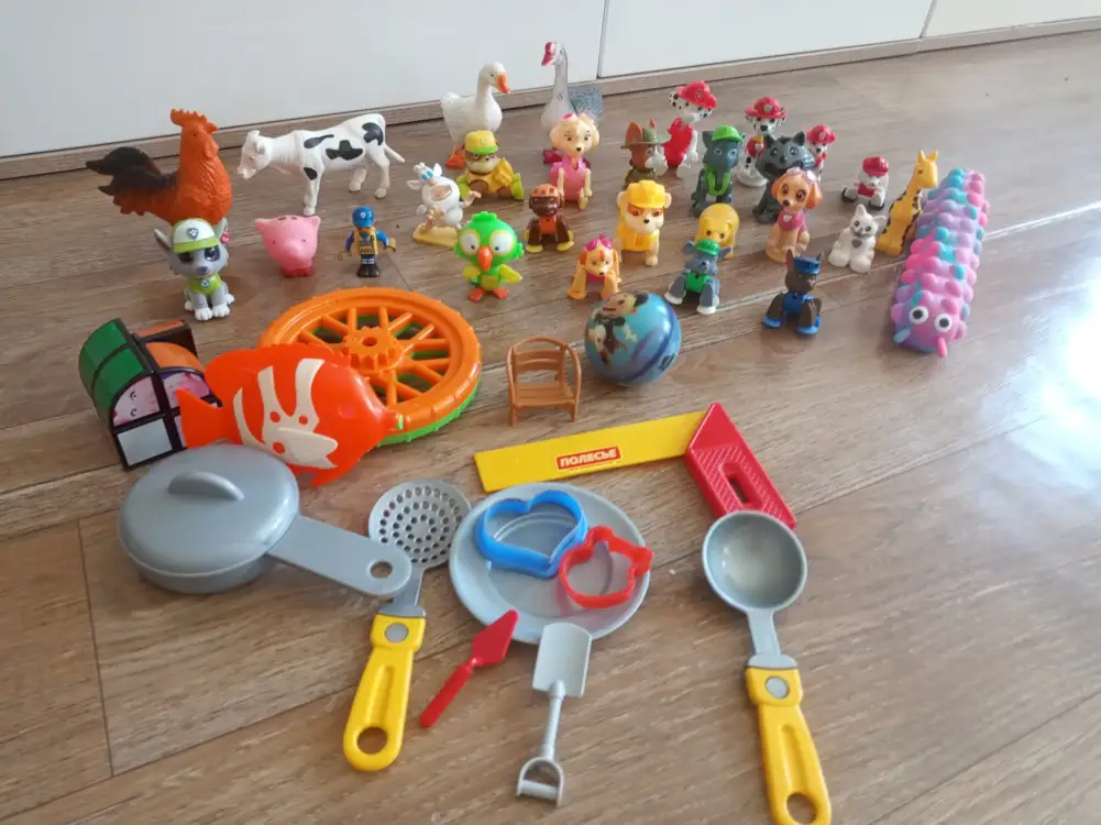 Игрушки фигурки