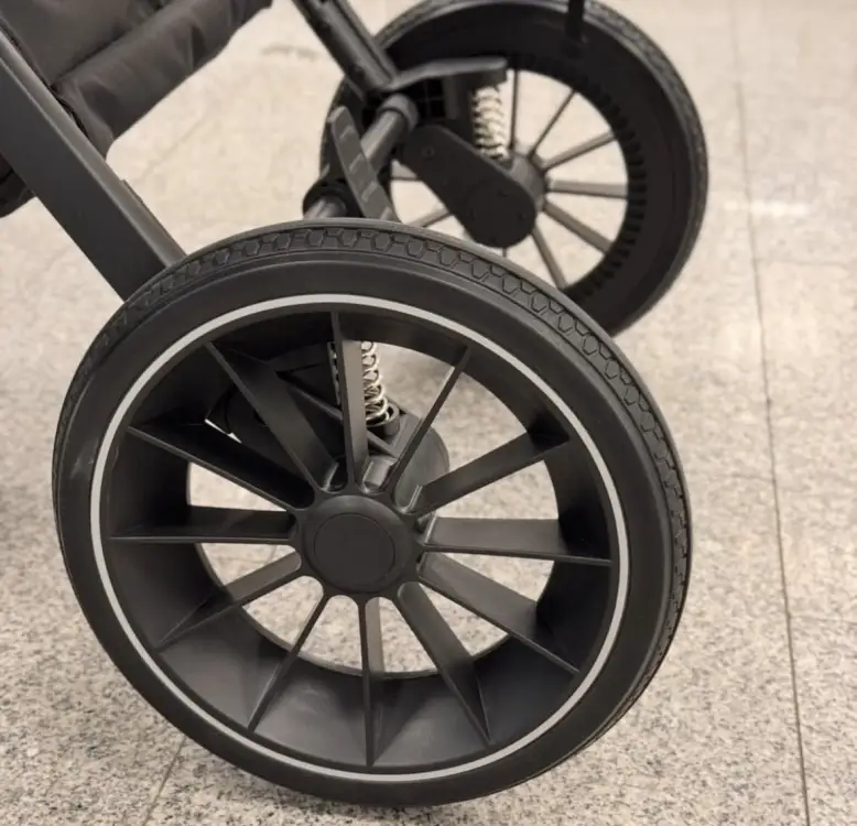 Коляска Bubago 2в1  в хорошем состоянии