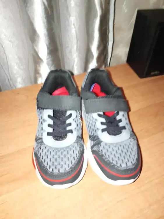 Кроссовки светящиеся Новые 32 размер