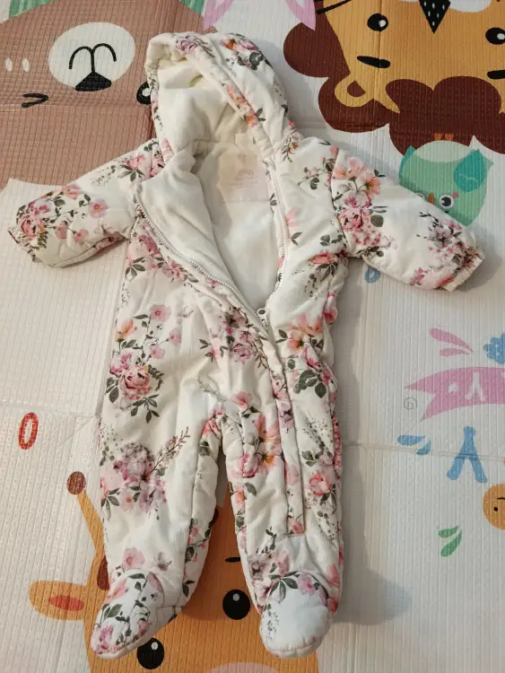 Тёплый комбинезон на 6-9 мес