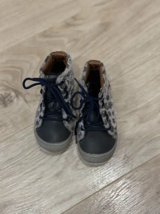 Сапожки для девочки осенние