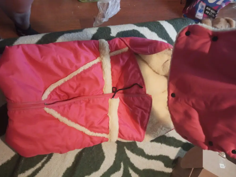 Вкладыш в санки  с муфтой овчина