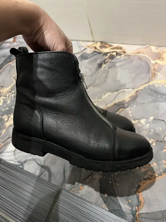 Полусапожки 36 размер на осень/весну на замке спереди