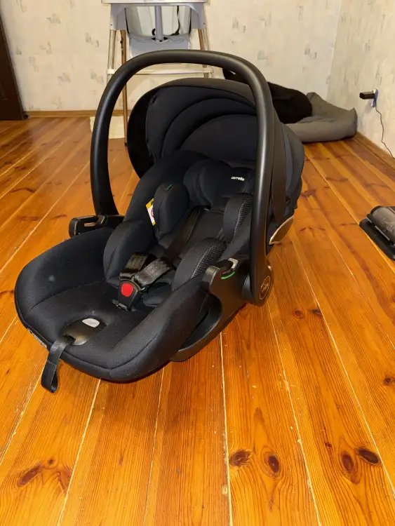 Автокресло carrello vega (absolute black)