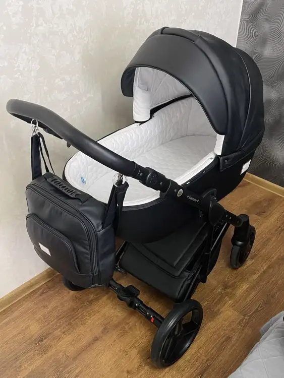 Коляска детская в очень хорошем состоянии