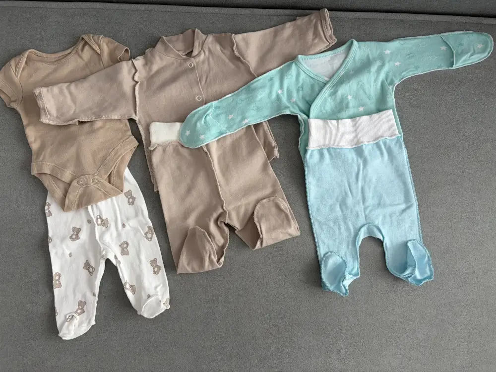 Лот детских вещей