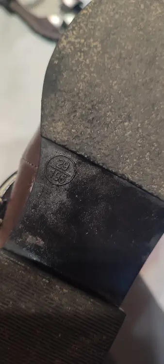 Босоножки на девочку 27-28 размер