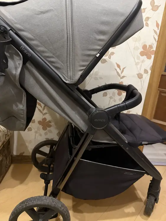Прогулочная коляска в хорошем состоянии, покупалась новая , один владелец