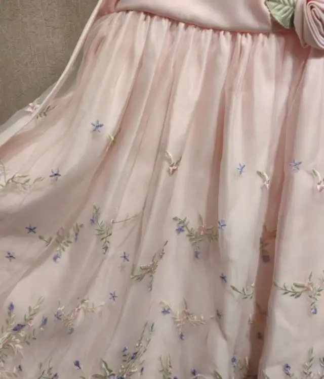 Нарядное платье для девочки