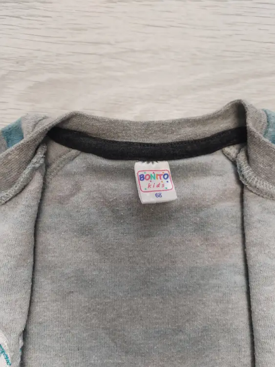 Велюровый комбинезон на кнопках, 68 размер.