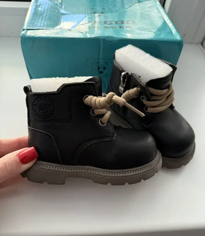 Детские ботинки новые