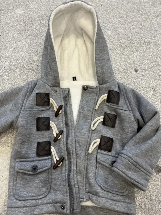 Тканевая, модная курточка.утеплённая