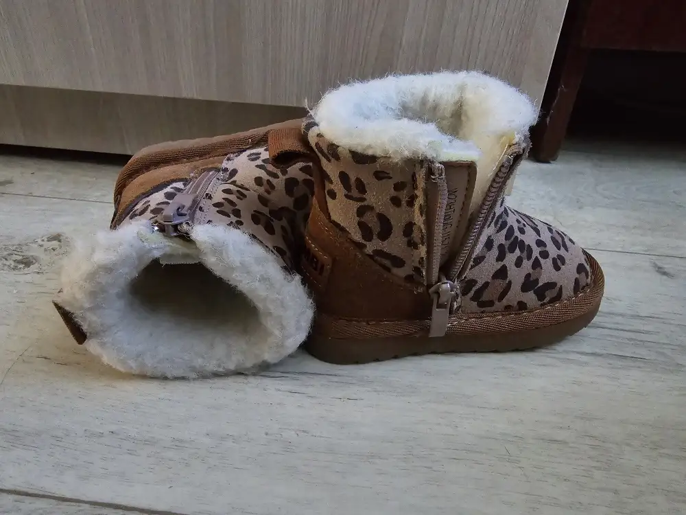 Зимние сапоги.