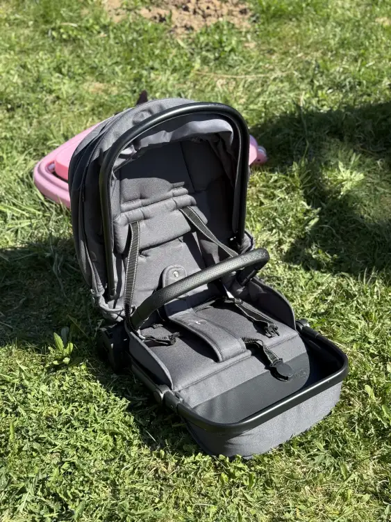 Продаем нашу идеальную коляску Bubago Bloom 2 в 1.