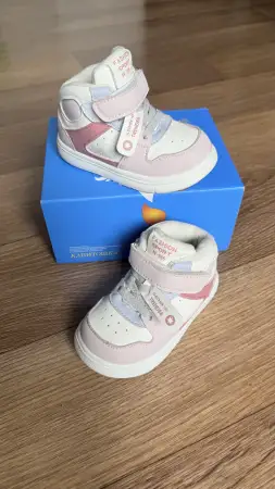 Кроссовки утепленные