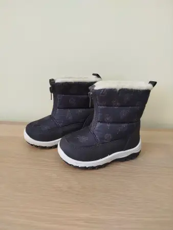 Ботинки размер 23