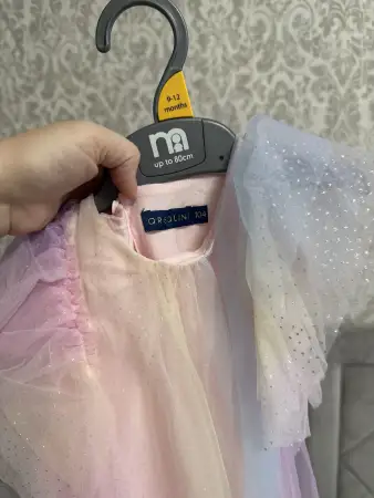 Платье нарядное на 3-3,5 года