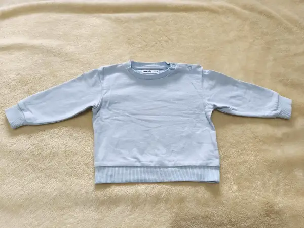 Свитшот Sinsay 74см.