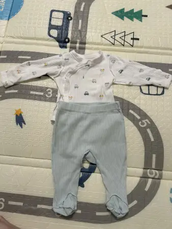 Боди + ползунки 56 размер