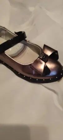 Босоножки на девочку 27-28 размер