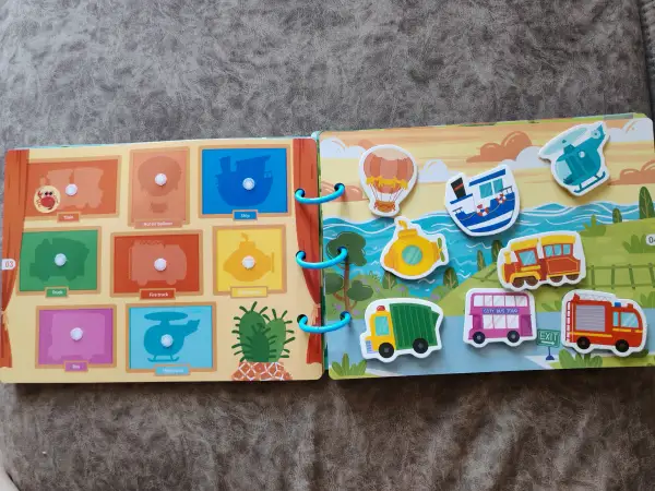 Альбом с играми на липучках, лэпбук