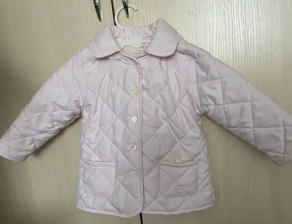 Куртка нежно розового цвета на 1-1,5 года