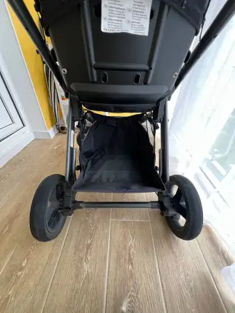 Коляска 2 в 1 прогулочная и люлька