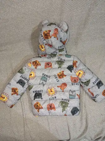 Демисезонная куртка 12-18 месяцев