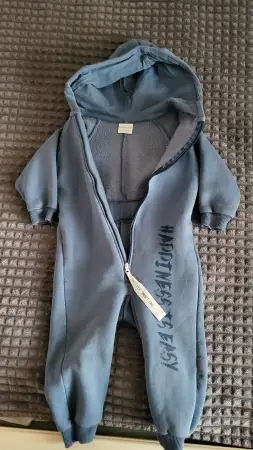 Тёплый комбинезон в хорошем состоянии