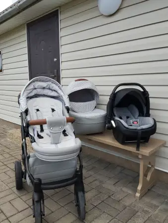 Коляска 3 в 1 в хорошем состоянии