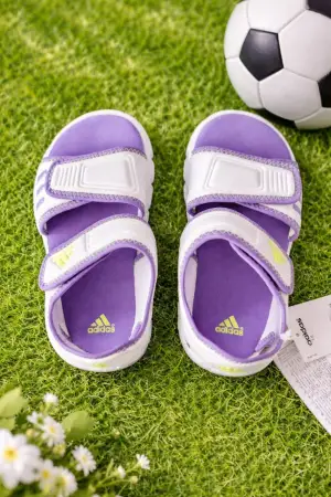 Adidas сандалии новые для мальчика и для девочки р.32