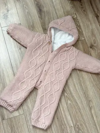 Комбинезон утепленный на весну р-р 68-74