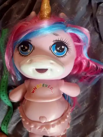 Пупси единорог ест слайм какает