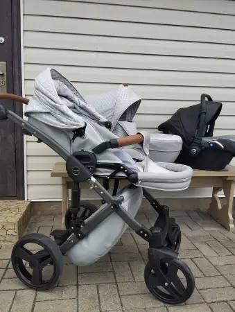 Коляска 3 в 1 в хорошем состоянии