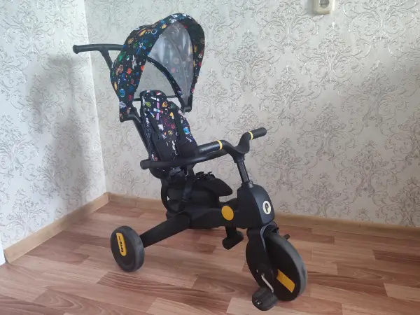 Трёхколёсный детский велосипед