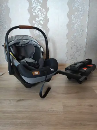 Автокресло Joie i-Level i-Size + база Isofix