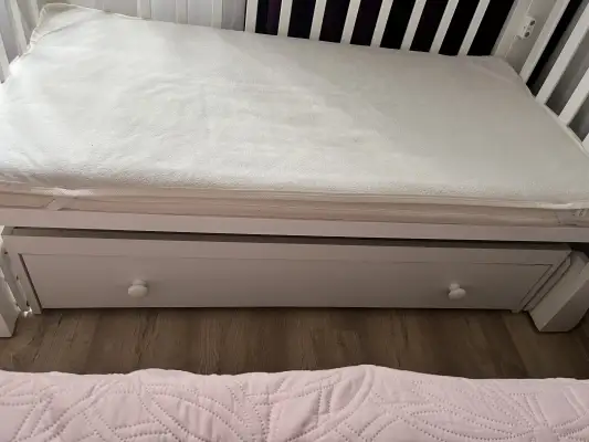 Детская кроватка маятник