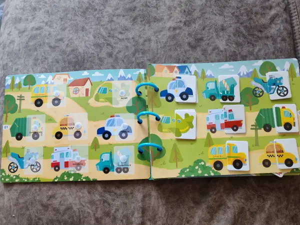 Альбом с играми на липучках, лэпбук