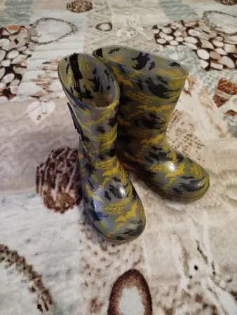 Сапоги резиновые,25 размер