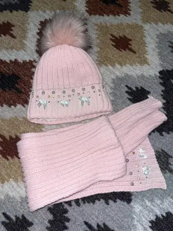 Шапка и шарф