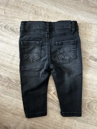 Джинсы на малыша